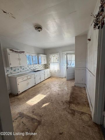 3627 Taylor Blvd, Louisville, KY 40215