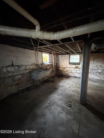 3627 Taylor Blvd, Louisville, KY 40215