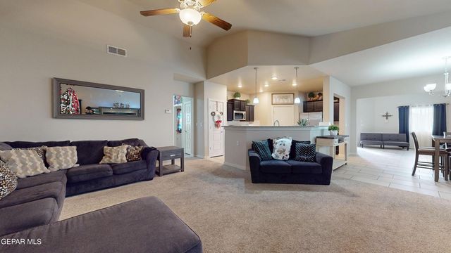 13949 Lago Vista Avenue, Horizon City, TX 79928