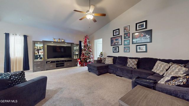 13949 Lago Vista Avenue, Horizon City, TX 79928