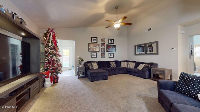 13949 Lago Vista Avenue, Horizon City, TX 79928