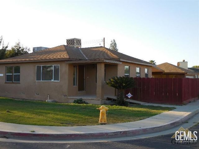 1510 14th Avenue, Delano, CA 93215