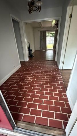 5147 Jackwood Street, Houston, TX 77096