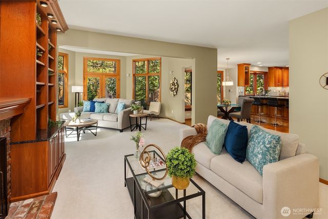 635 Kalmia Ct NW, Issaquah, WA 98027