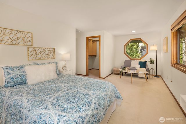 635 Kalmia Ct NW, Issaquah, WA 98027