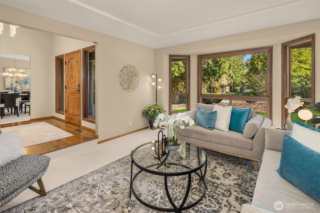 635 Kalmia Ct NW, Issaquah, WA 98027