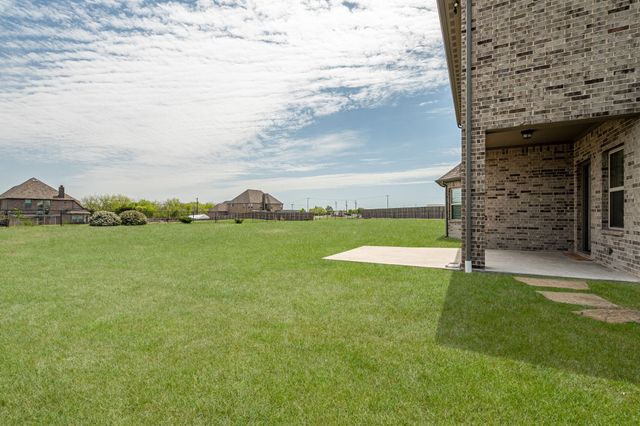 112 Walnut Drive, Van Alstyne, TX 75495