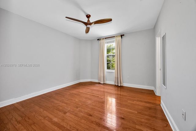 5801 SW 74th Ter 3, South Miami, FL 33143