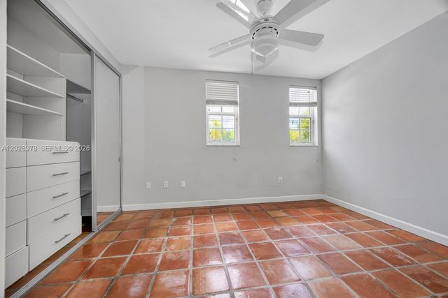 5801 SW 74th Ter 3, South Miami, FL 33143