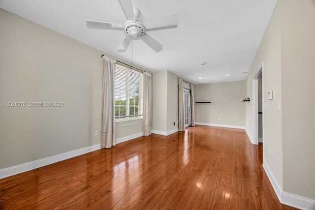 5801 SW 74th Ter 3, South Miami, FL 33143