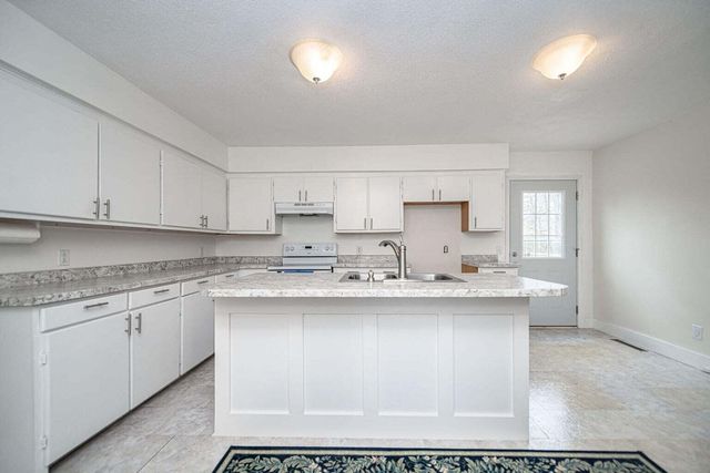 2130 E HWY 163, Columbia, MO 65201