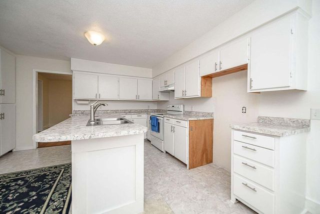 2130 E HWY 163, Columbia, MO 65201