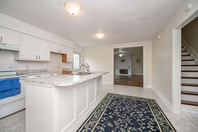 2130 E HWY 163, Columbia, MO 65201