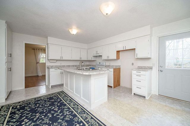 2130 E HWY 163, Columbia, MO 65201