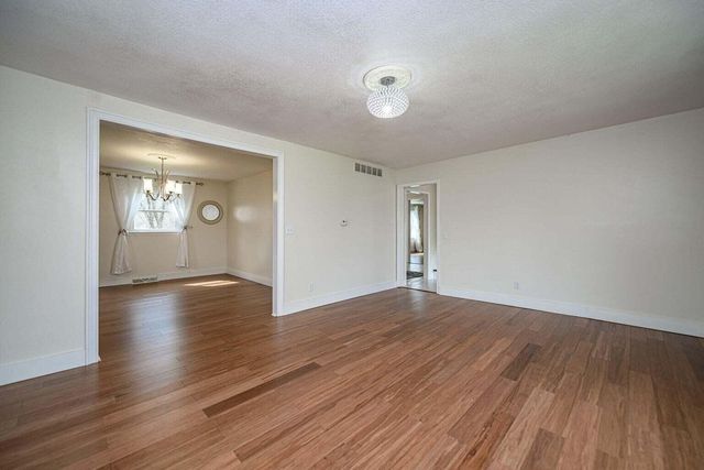 2130 E HWY 163, Columbia, MO 65201