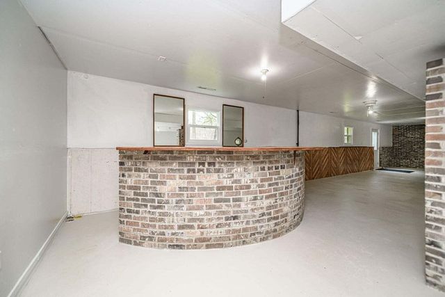 2130 E HWY 163, Columbia, MO 65201