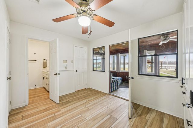 94 Lake View Drive, Huntsville, TX 77320