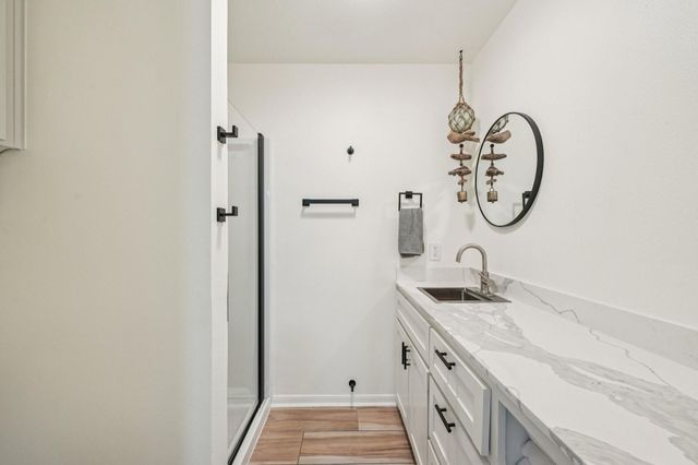 94 Lake View Drive, Huntsville, TX 77320