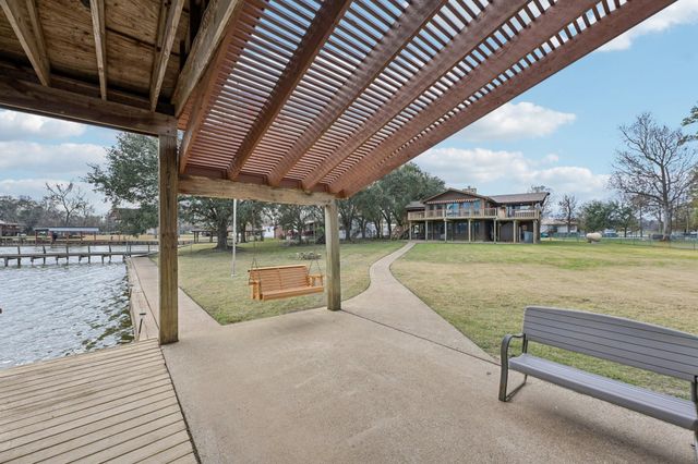 94 Lake View Drive, Huntsville, TX 77320