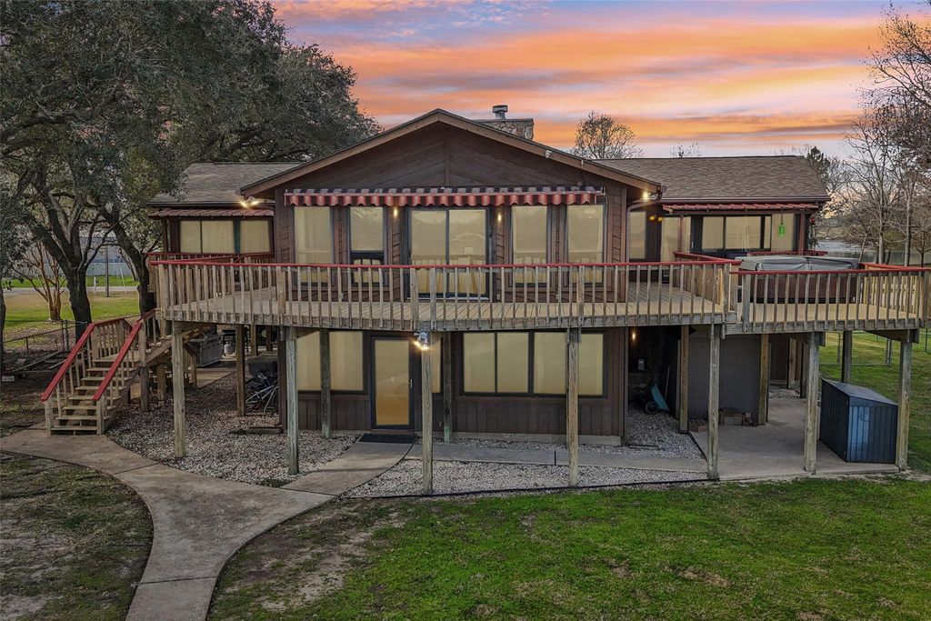 94 Lake View Drive, Huntsville, TX 77320