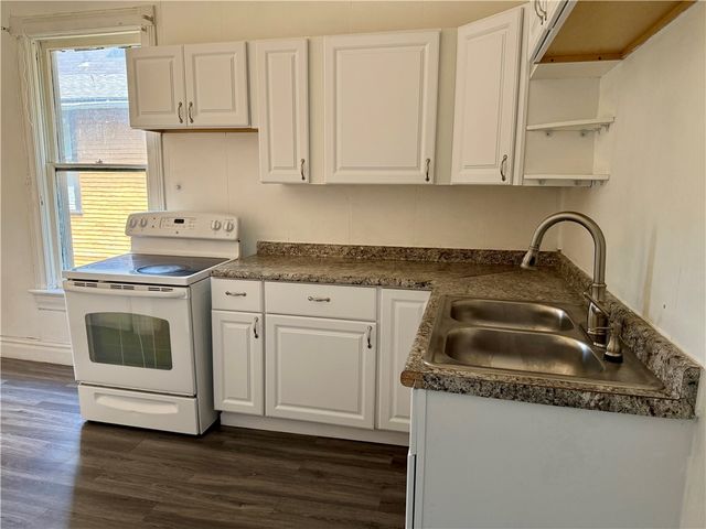 217 E Lincoln Ave, New Castle, PA 16101