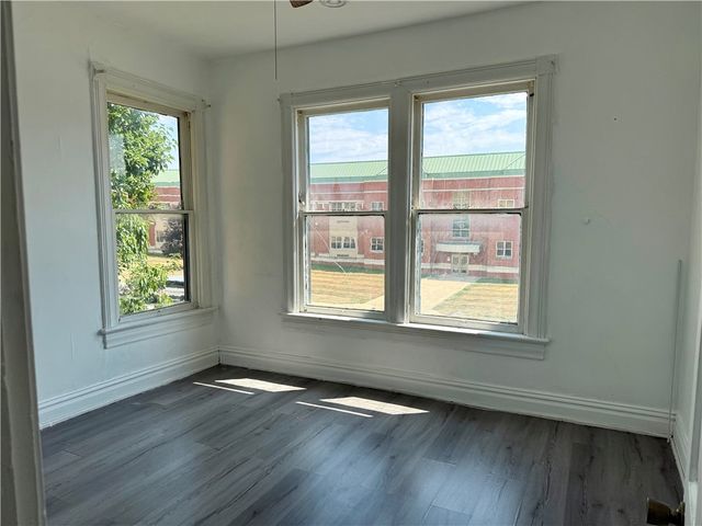 217 E Lincoln Ave, New Castle, PA 16101