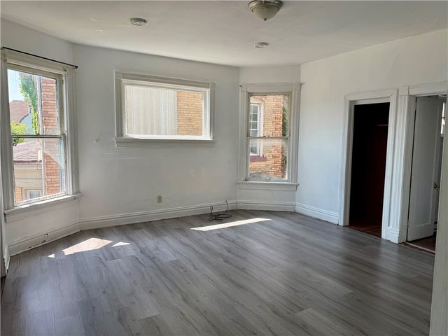 217 E Lincoln Ave, New Castle, PA 16101