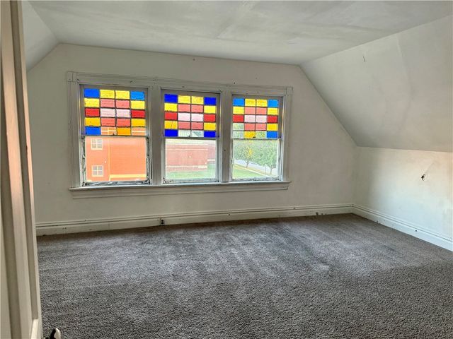 217 E Lincoln Ave, New Castle, PA 16101