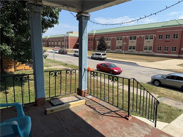 217 E Lincoln Ave, New Castle, PA 16101