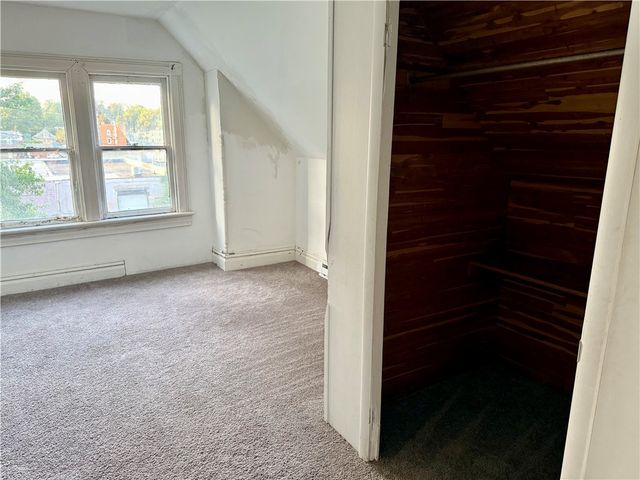 217 E Lincoln Ave, New Castle, PA 16101