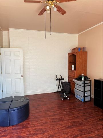 217 E Lincoln Ave, New Castle, PA 16101