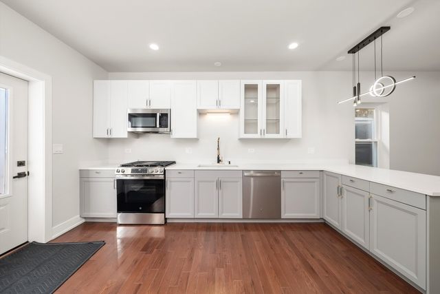 1631 N Parkside Avenue, Chicago, IL 60639