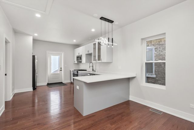 1631 N Parkside Avenue, Chicago, IL 60639