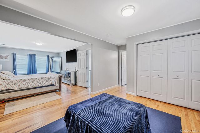 50 Verazzano Avenue, Copiague, NY 11726