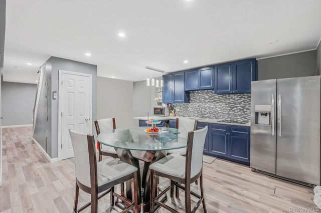 50 Verazzano Avenue, Copiague, NY 11726