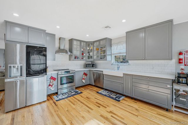 50 Verazzano Avenue, Copiague, NY 11726