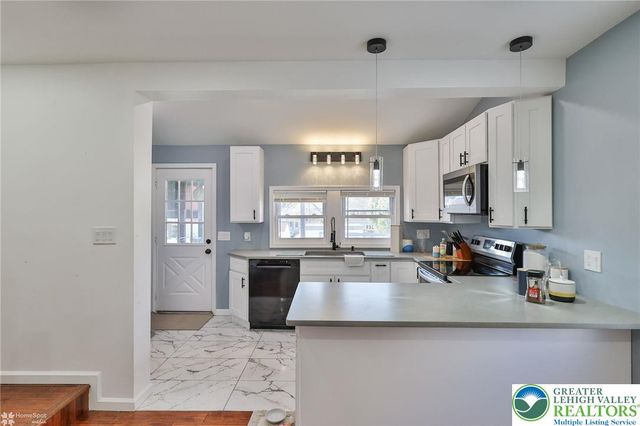 319 Chestnut Street, Slatington Boro, PA 18080