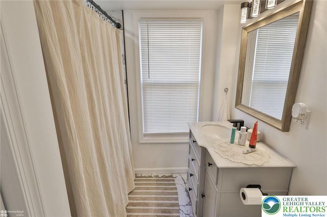 319 Chestnut Street, Slatington Boro, PA 18080