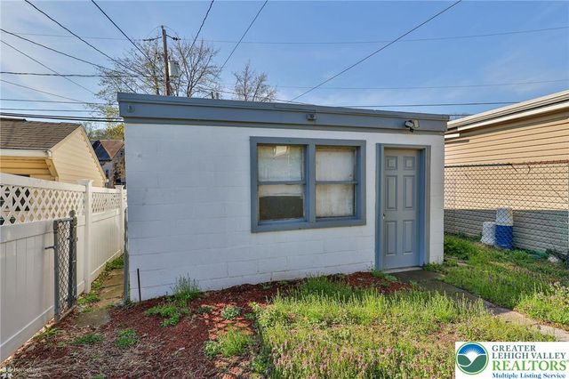 319 Chestnut Street, Slatington Boro, PA 18080