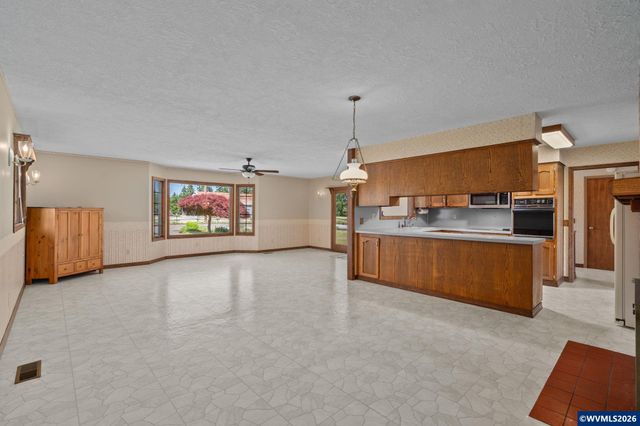 9931 S Highway 211, Canby, OR 97013