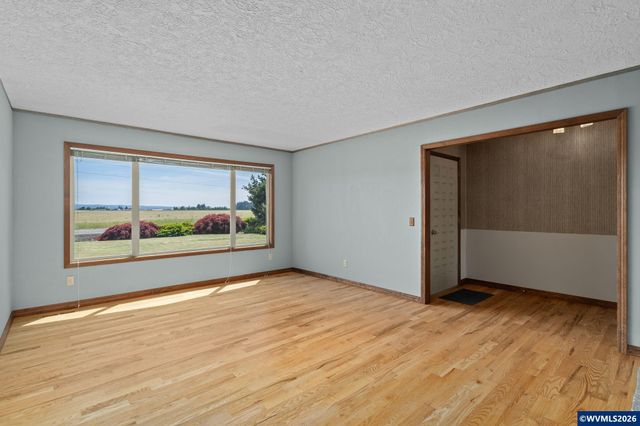 9931 S Highway 211, Canby, OR 97013
