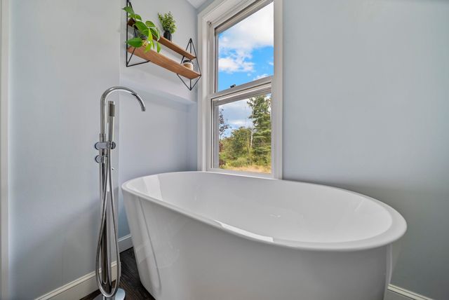 526 Page Road, Bow, NH 03304