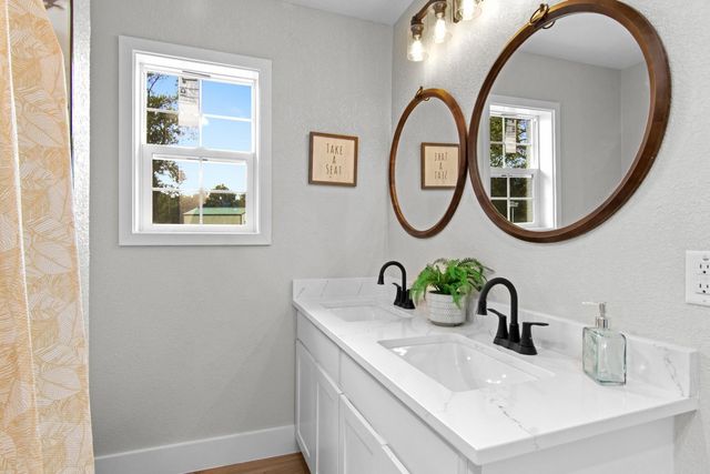 15529 Pine Street, Santa Fe, TX 77517