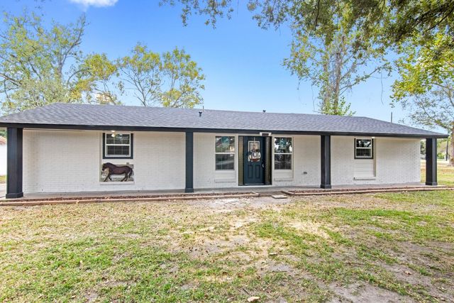 15529 Pine Street, Santa Fe, TX 77517