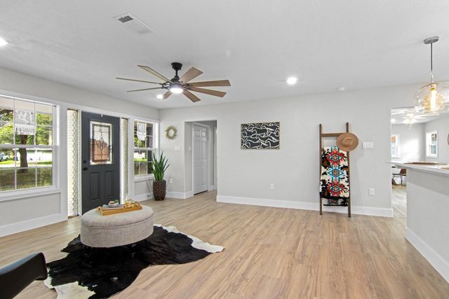 15529 Pine Street, Santa Fe, TX 77517