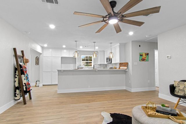 15529 Pine Street, Santa Fe, TX 77517