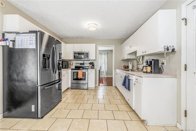 335 Woodberry Circle, Raeford, NC 28376