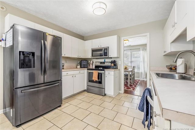 335 Woodberry Circle, Raeford, NC 28376