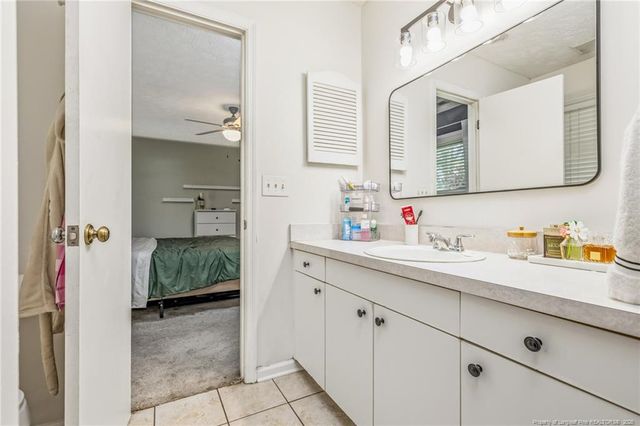 335 Woodberry Circle, Raeford, NC 28376