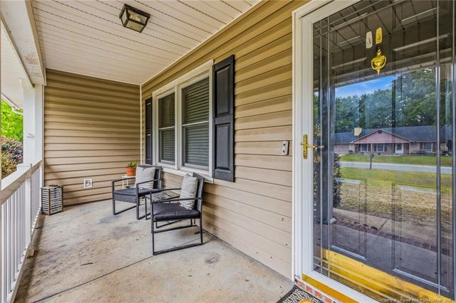 335 Woodberry Circle, Raeford, NC 28376